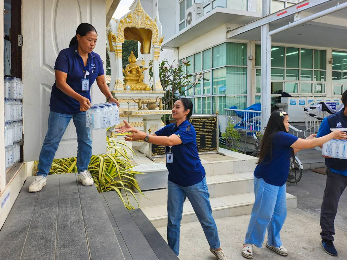 The mission to deliver clean drinking water to flood victims in hat yai in 2025
