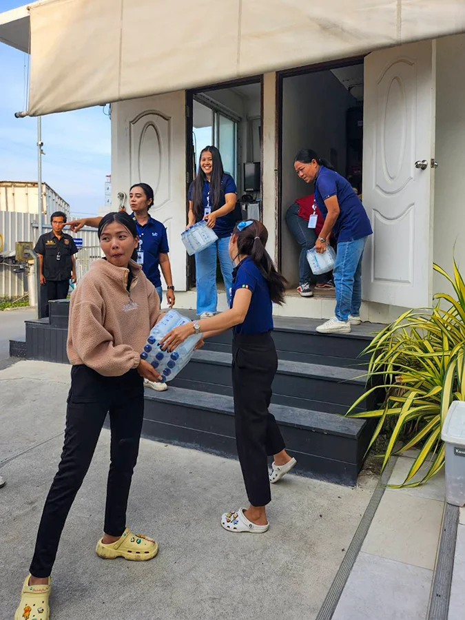 The mission to deliver clean drinking water to flood victims in hat yai in 2025